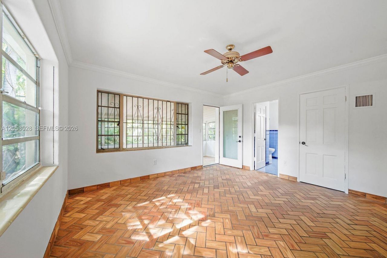 5842 Alton Rd , Miami Beach, FL 33140 Photo