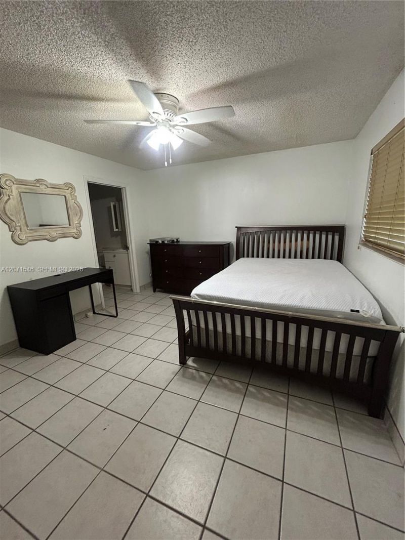 5801-5805 SW 61st St, Miami, FL 33143 Photo