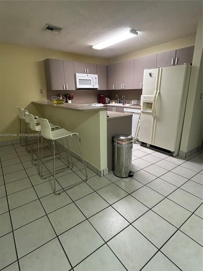 5801-5805 SW 61st St, Miami, FL 33143 Photo