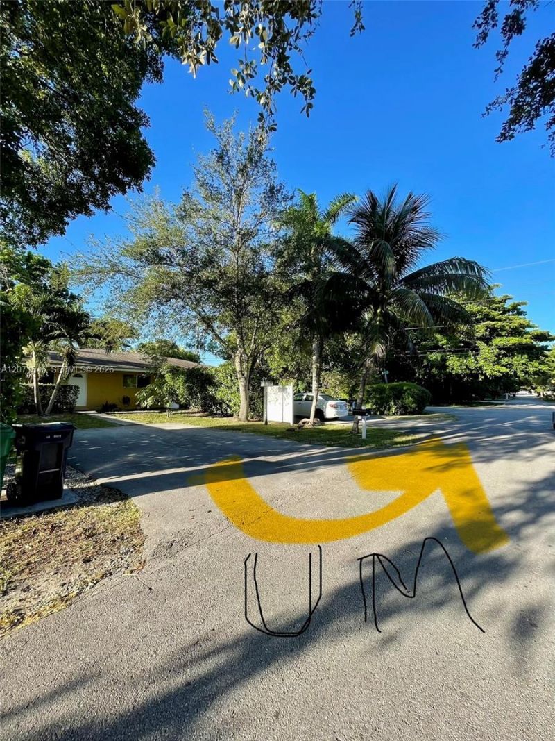 5801-5805 SW 61st St, Miami, FL 33143 Photo