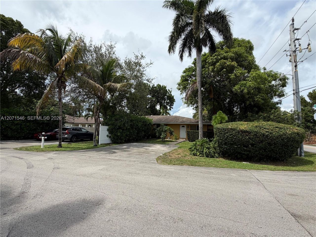 5801-5805 SW 61st St, Miami, FL 33143 Photo