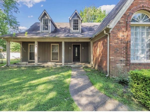 8193 WALNUT CREEK RD E, Memphis, TN 38018