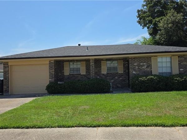 7840 WAVE Drive , New Orleans, LA 70128