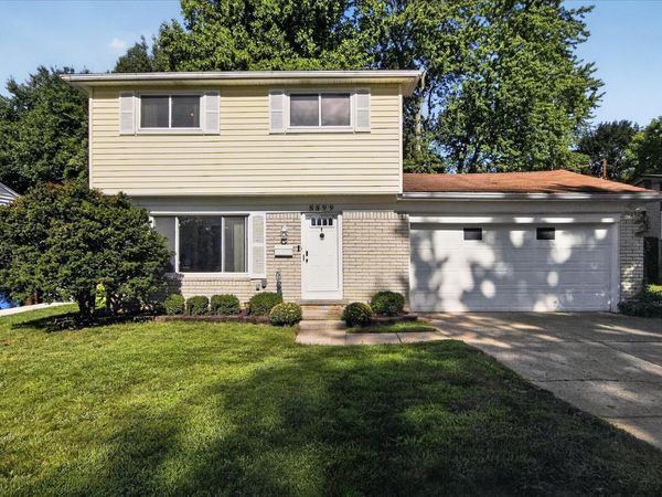 8899 Nottingham Drive, Ypsilanti, MI 48198