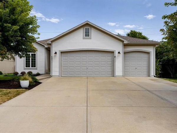 561 N Evergreen Street, Gardner, KS 66030