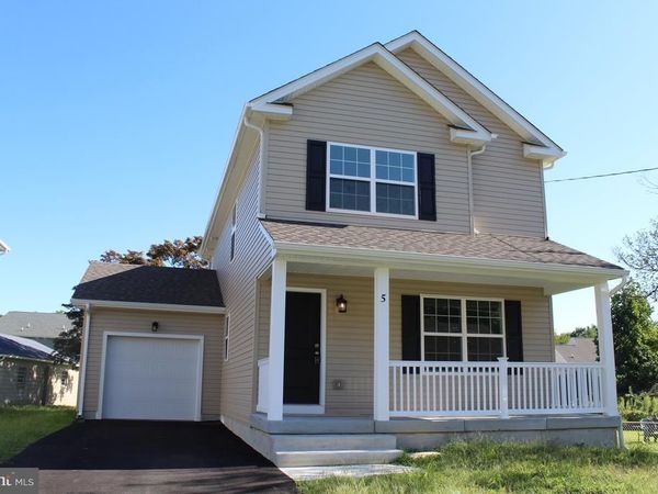 5 BUTTONWOOD AVENUE, NEW CASTLE, DE 19702