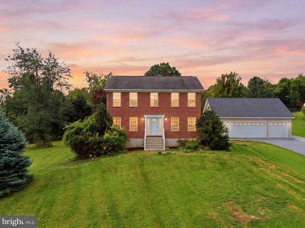 303 HERSHEL LANE, HEDGESVILLE, WV 25427