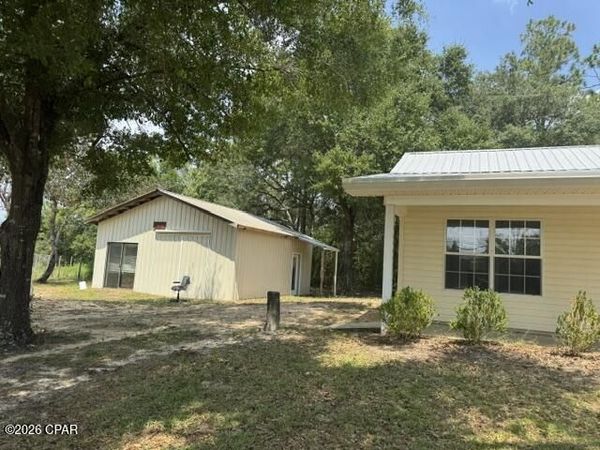2774 Rolling Pines Road , Chipley, FL 32428