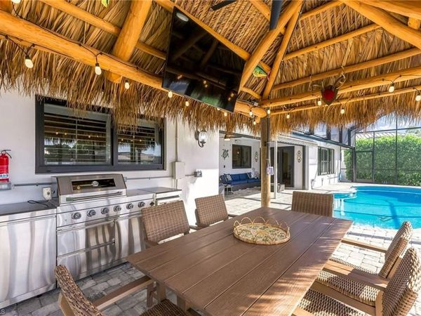 580 Tripoli CT, MARCO ISLAND, FL 34145