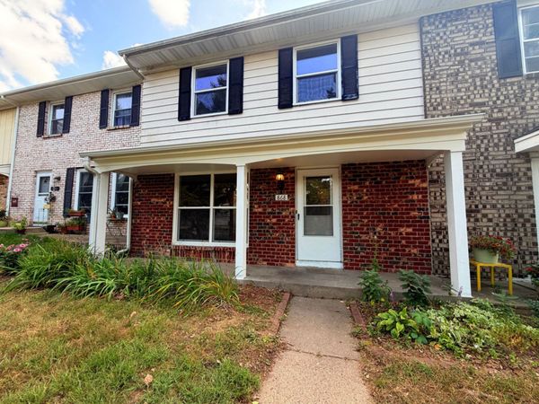 868 Wescott Square , Eagan, MN 55123