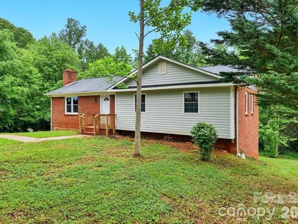 131 Little Forest Lane , Statesville, NC 28625