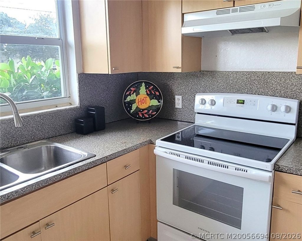 1038 Trinidad Avenue , Fort Pierce, FL 34982 Photo