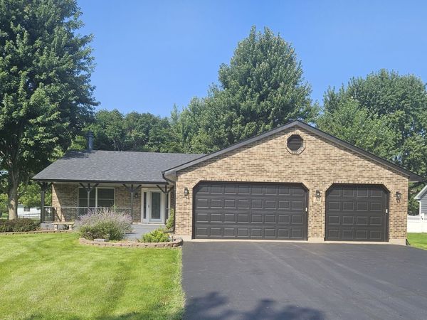 48 Clarece Trail, Lake Holiday, IL 60552