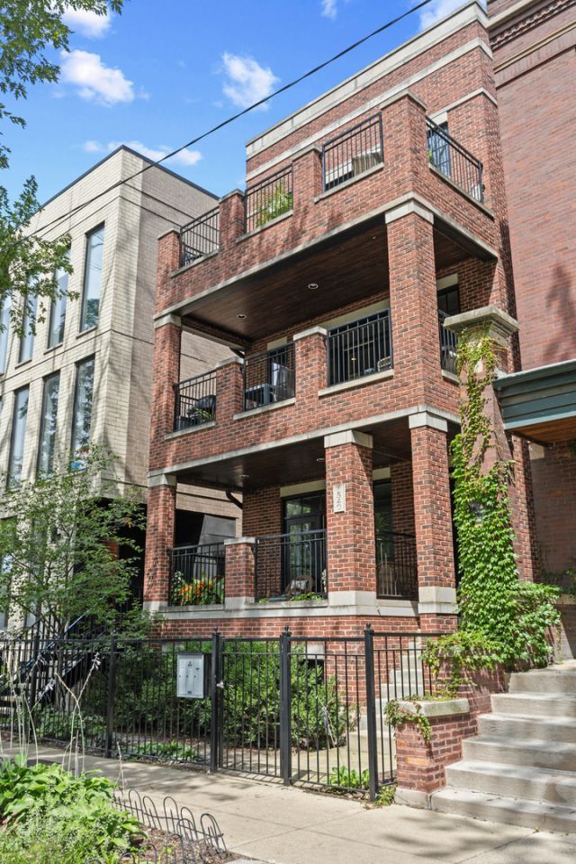 1540 W Wrightwood Avenue, Unit 2, Chicago, IL 60614 Main Photo