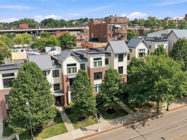 115 N Howard Street , Akron, OH 44308