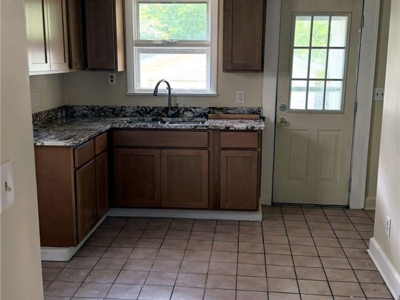 974 Elbon Road, Cleveland Heights, OH 44121 Photo 7