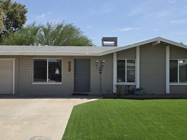 8739 W TURNEY Avenue, Phoenix, AZ 85037