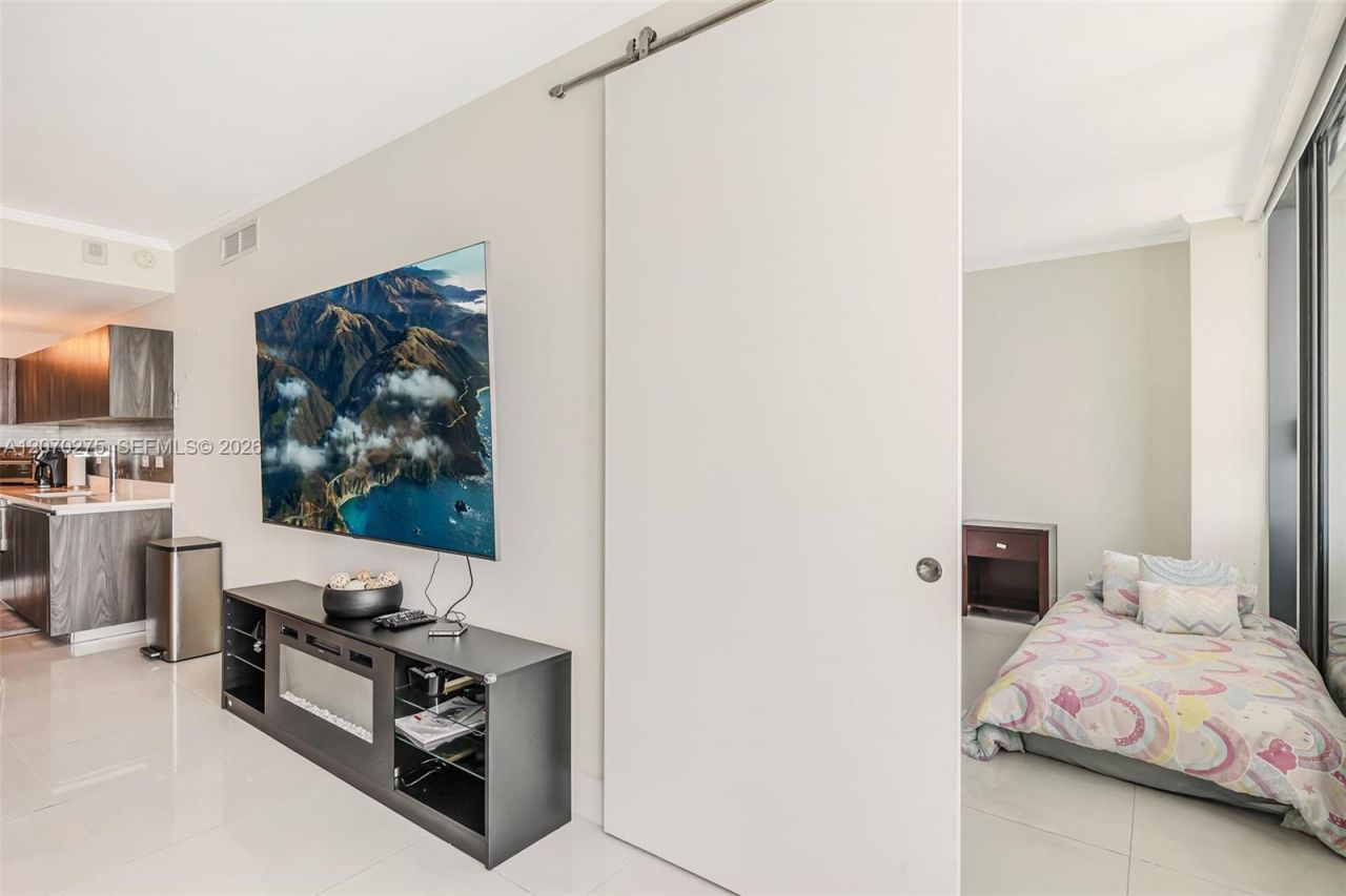3131 NE 7th Ave , Unit 2003, Miami, FL 33137 Photo