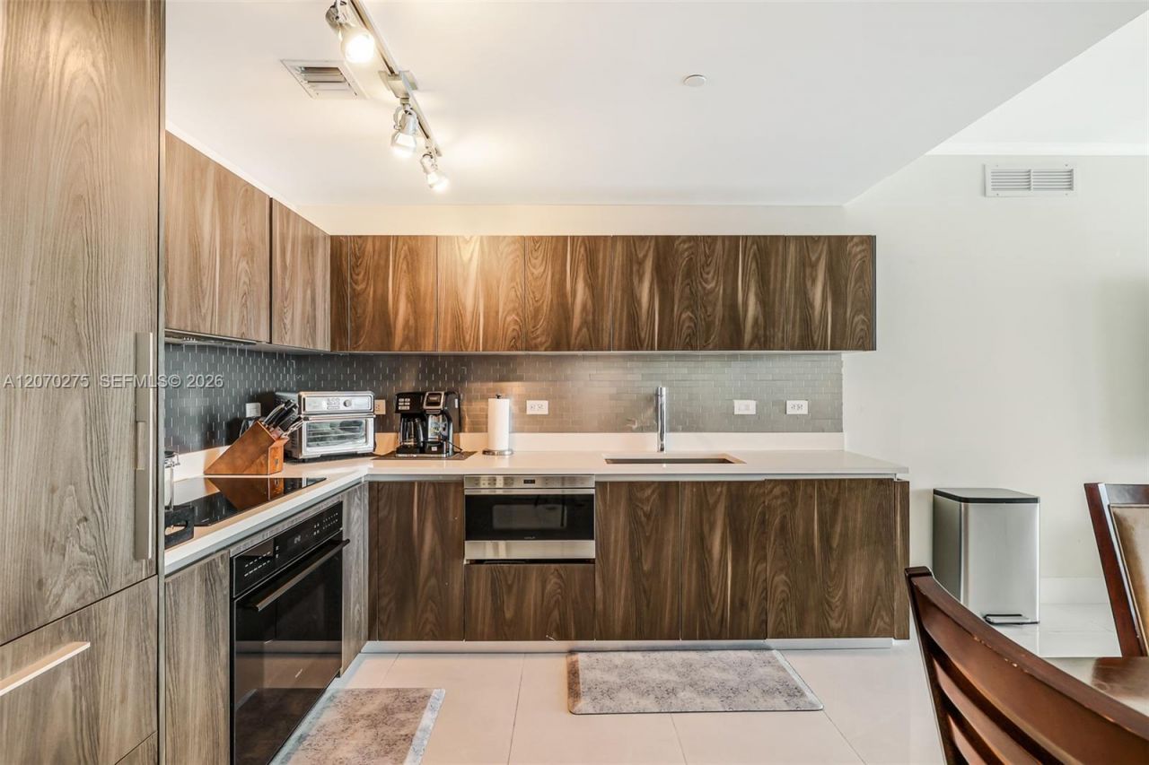 3131 NE 7th Ave , Unit 2003, Miami, FL 33137 Photo