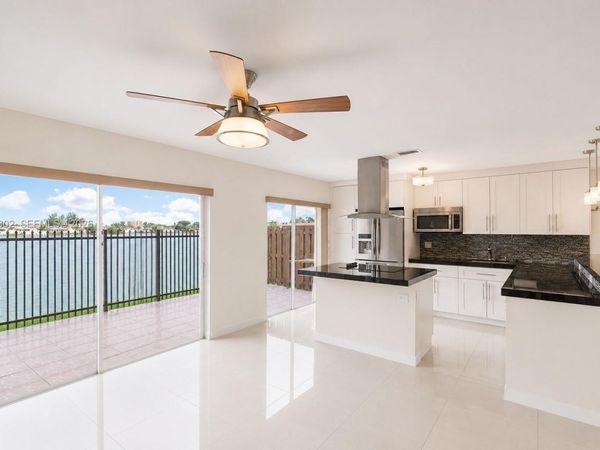 2561 W 60th Pl, Unit 102-1, Hialeah, FL 33016