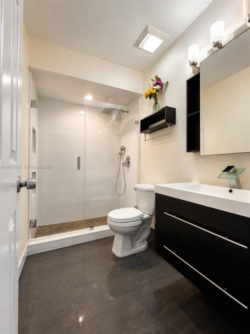 2561 W 60th Pl, Unit 102-1, Hialeah, FL 33016 Photo