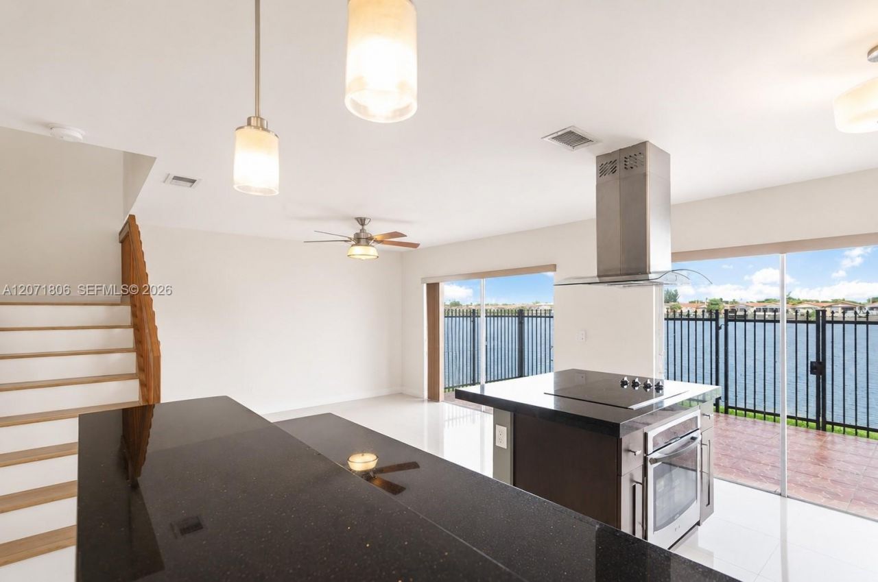 2561 W 60th Pl, Unit 102-1, Hialeah, FL 33016 Photo