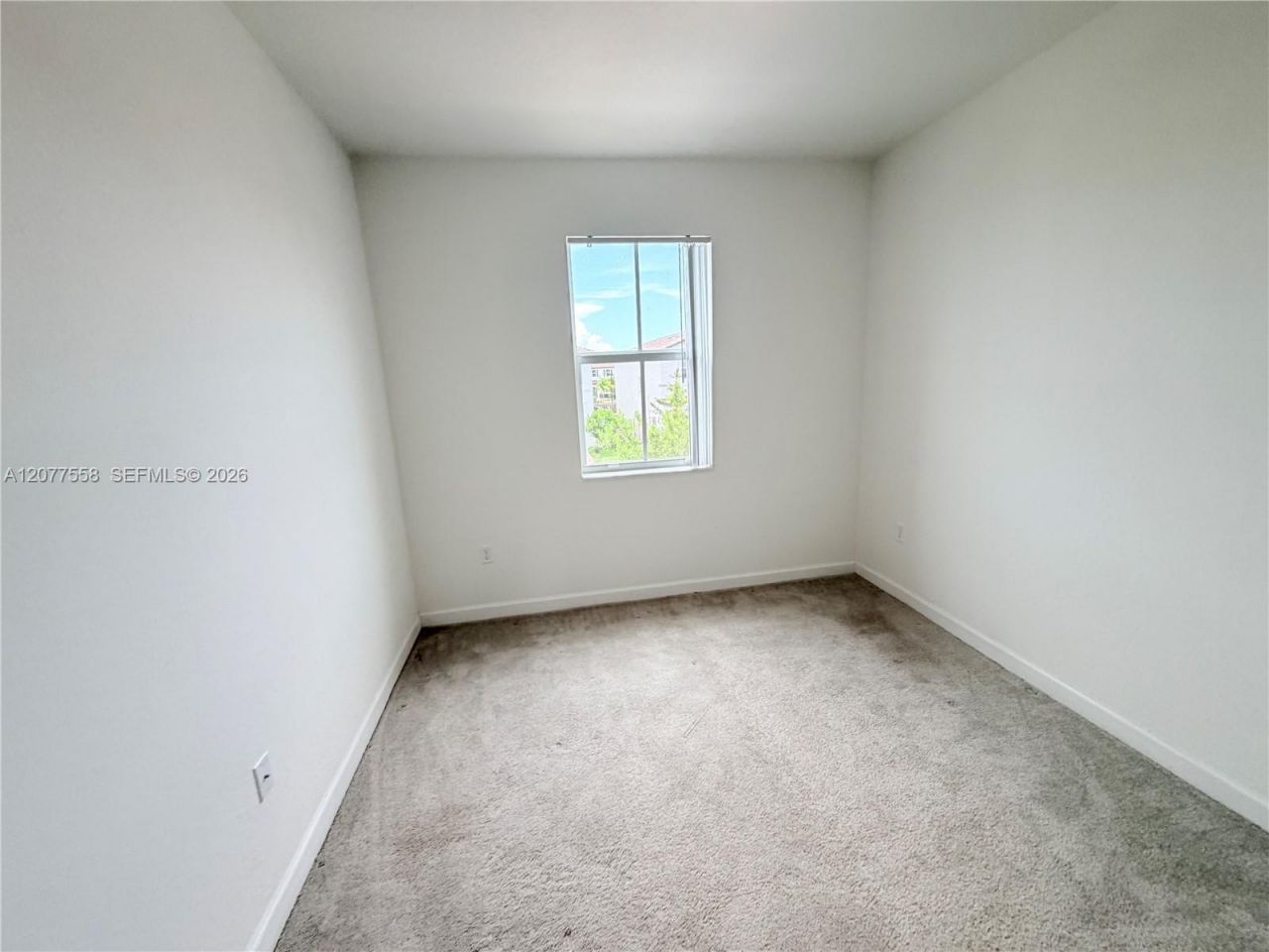 2405 NW 131st Cir, Miami, FL 33167 Photo