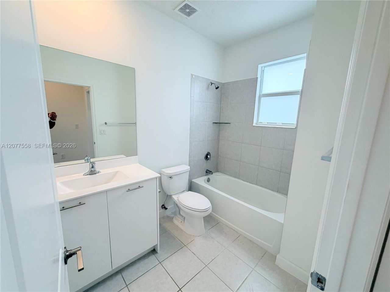 2405 NW 131st Cir, Miami, FL 33167 Photo