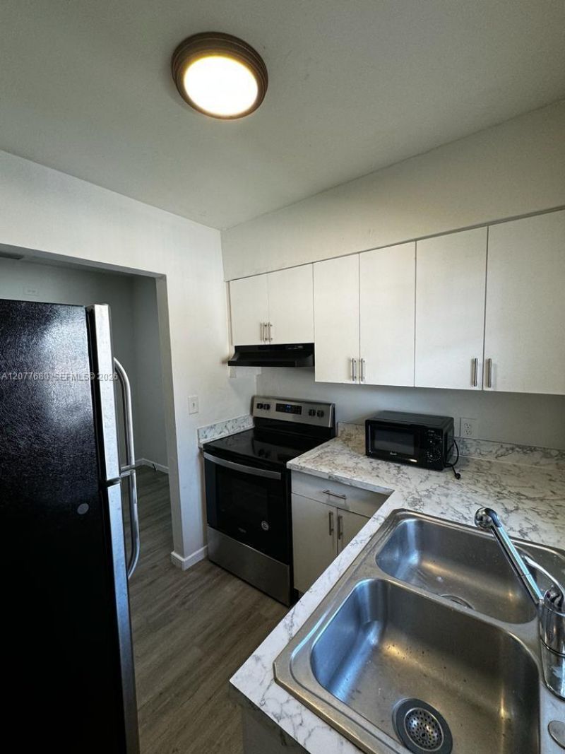 2734 SW 30th Ct, Unit 1, Miami, FL 33133 Photo