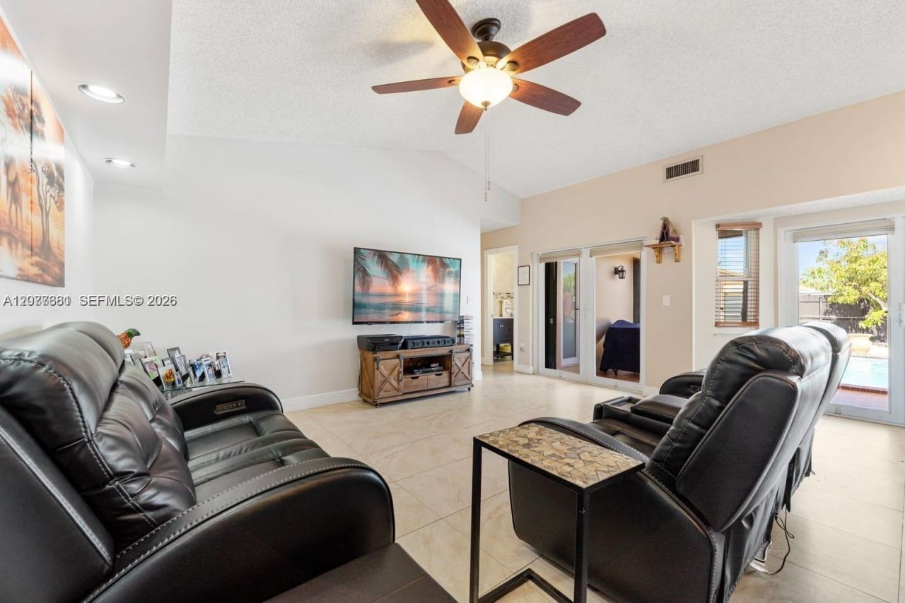 Please Call For Address, Miami, FL 33186 Photo