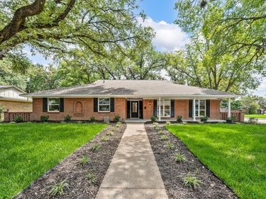3208 Timberview Road , Dallas, TX 75229