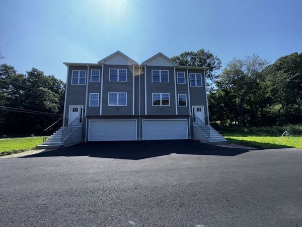 191 Oxford Ave, Unit 2, Dudley, MA 01571