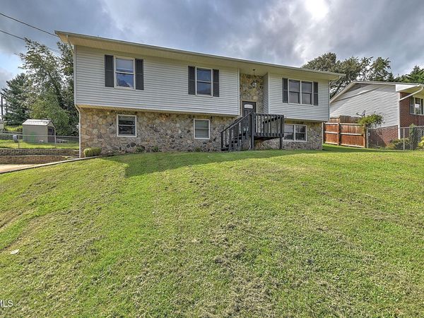 336 Hemlock Street, Mount Carmel, TN 37645