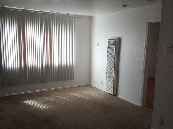 844 Chelwood Park Boulevard NE, Unit 11, Albuquerque, NM 87123