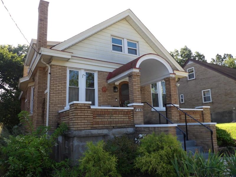 718 Hermosa Avenue, Cincinnati, OH 45238 Photo 2