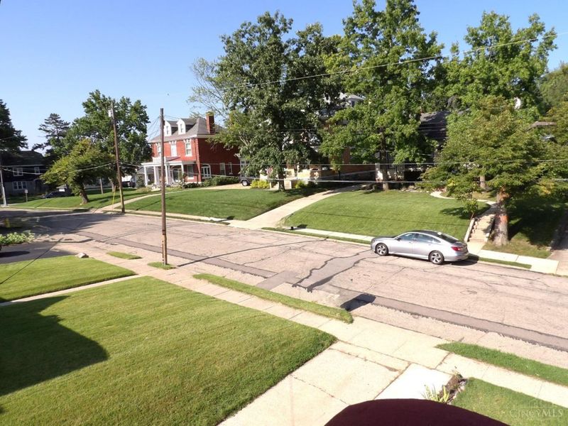 718 Hermosa Avenue, Cincinnati, OH 45238 Photo 5