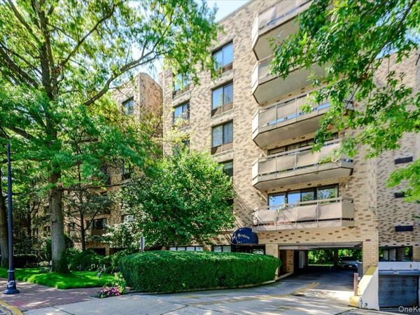 141 Great Neck Road, Unit 3F, Great Neck, NY 11021