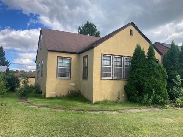 626 1st Street , Nashwauk, MN 55769