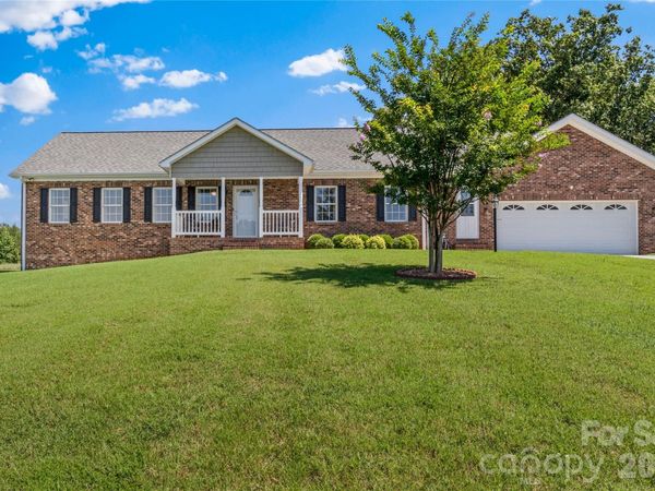 527 Howardtown Circle, Mocksville, NC 27028
