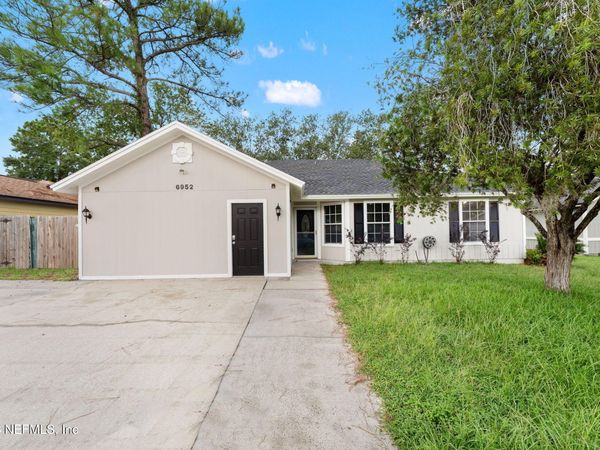 6952 HUNTINGTON WOODS Circle E, Jacksonville, FL 32244