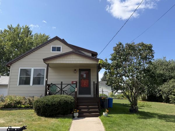 812 Superior ST, Sault Ste Marie, MI 49783