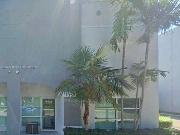 11421 NW 122nd St , Medley, FL 33178