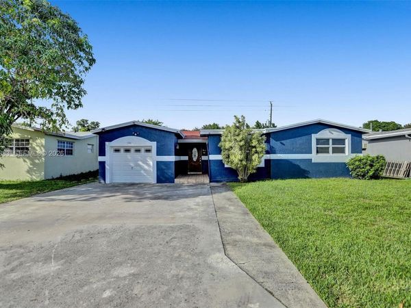 7221 Fairway Blvd , Miramar, FL 33023
