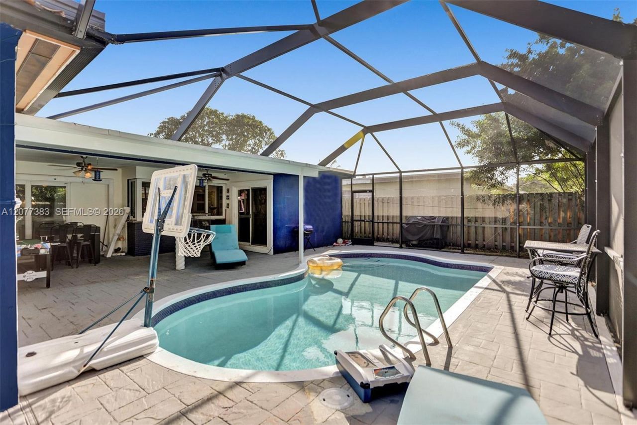 7221 Fairway Blvd, Miramar, FL 33023 Photo