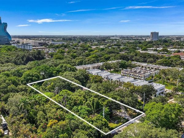 5571 SW 40th Ave , Dania Beach, FL 33314
