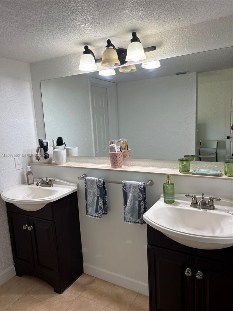 6305 Gage Pl , Unit 309A, Miami Lakes, FL 33014 Photo