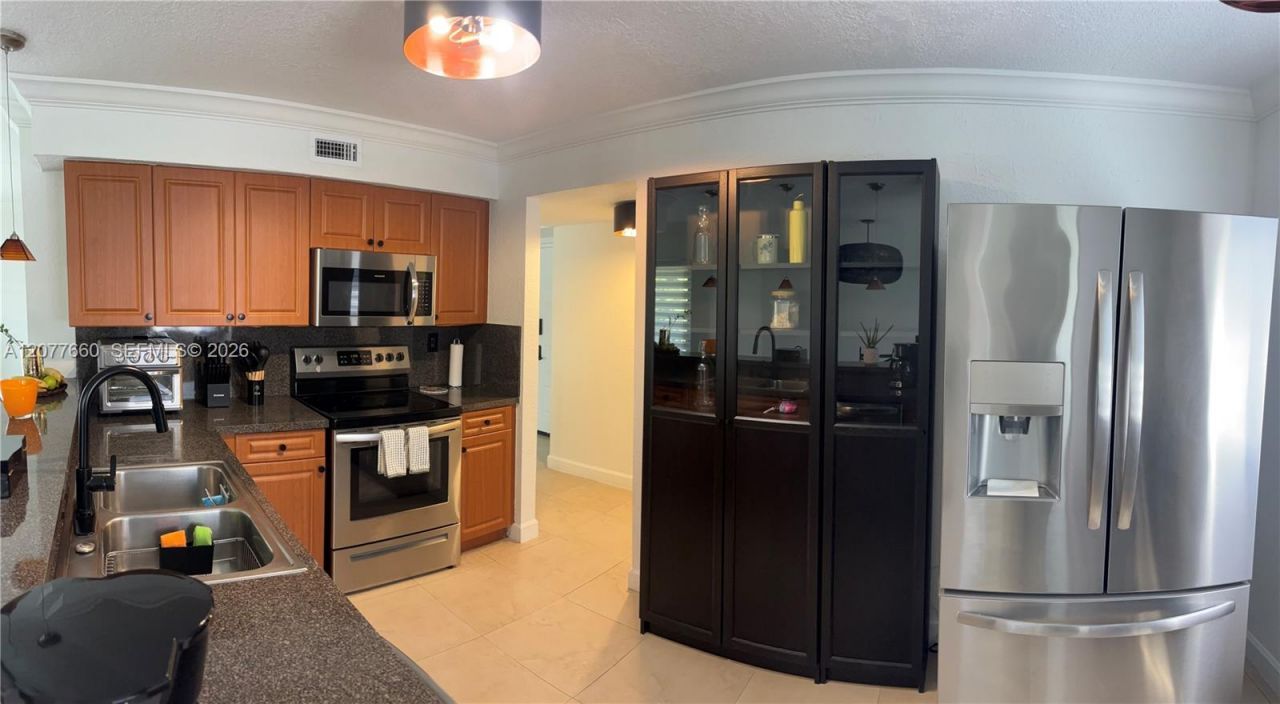 6305 Gage Pl , Unit 309A, Miami Lakes, FL 33014 Photo