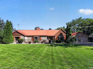 127 W Albain Road, Petersburg, Mi 49270