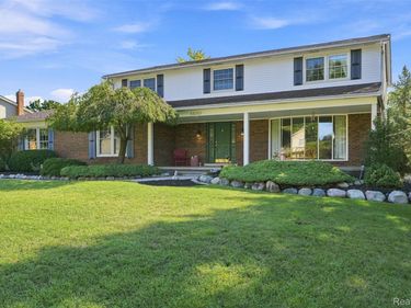 53256 Eastbourne Drive, Shelby Township, Mi 48316