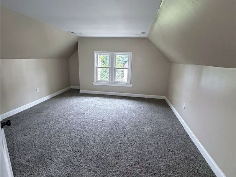 10819 Churchill Avenue, Cleveland, OH 44106 Photo 39